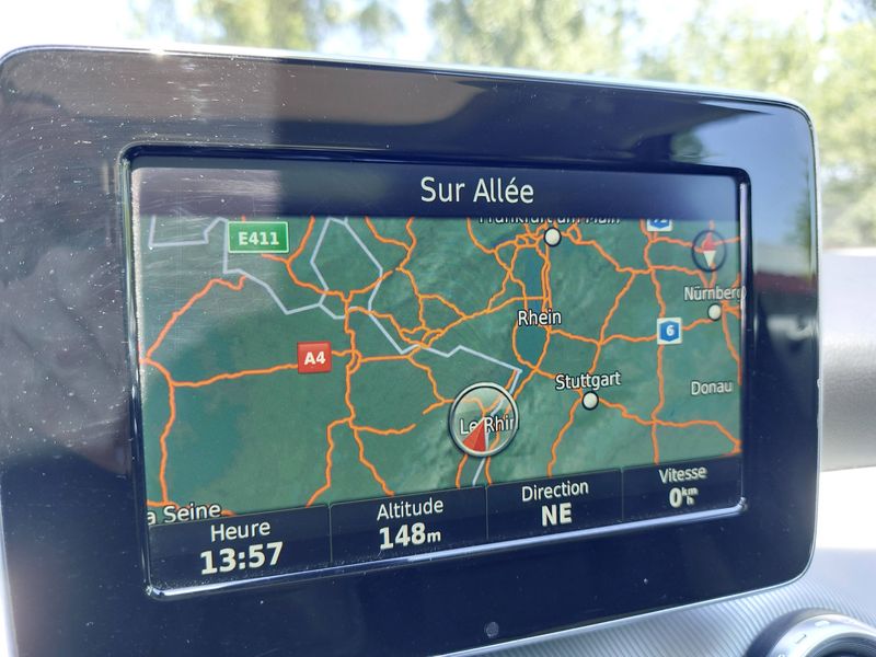 Mercedes-Benz GLA-Klasse GLA 200 d Urban — zdjęcie 13
