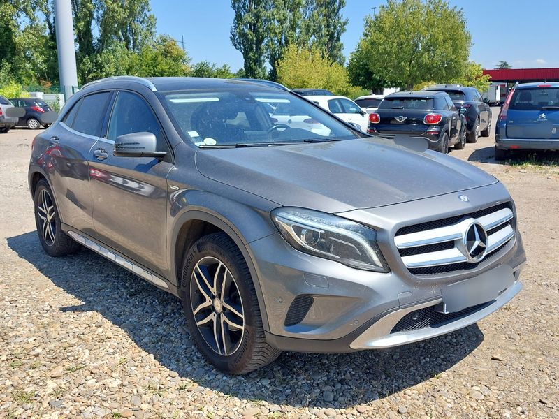 Mercedes-Benz GLA-Klasse GLA 200 d Urban — zdjęcie 6