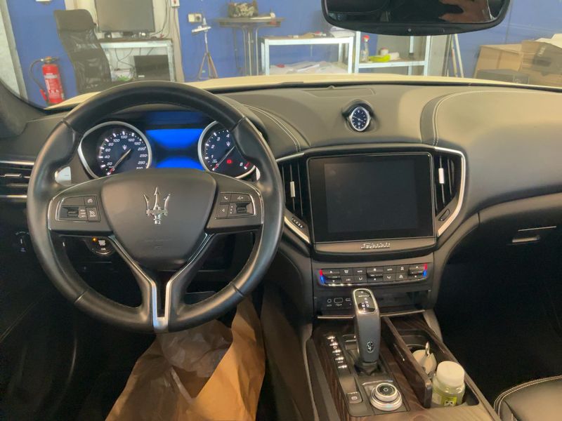 Maserati Ghibli 3.0 V6 TwinTurbo Gran Sport — zdjęcie 12