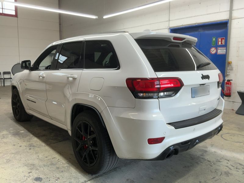 Jeep Grand Cherokee 6.4 V8 HEMI SRT — zdjęcie 3