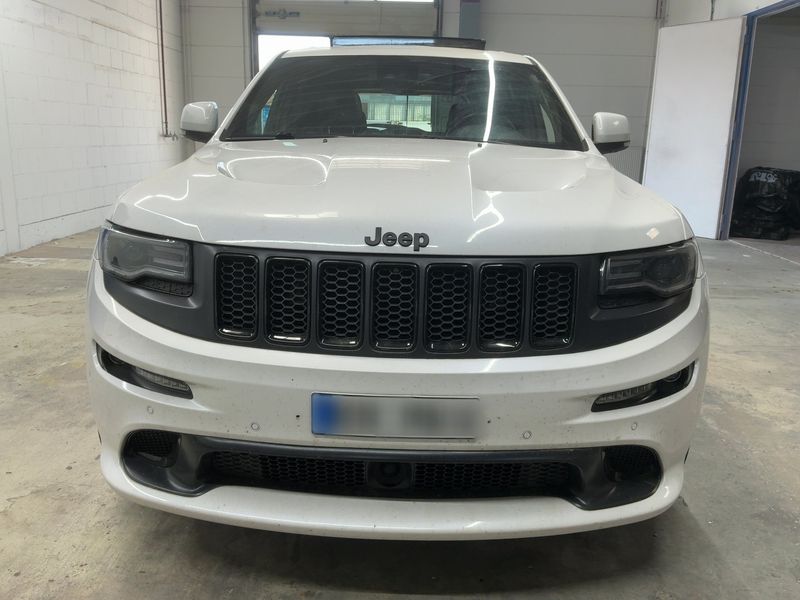 Jeep Grand Cherokee 6.4 V8 HEMI SRT — zdjęcie 9