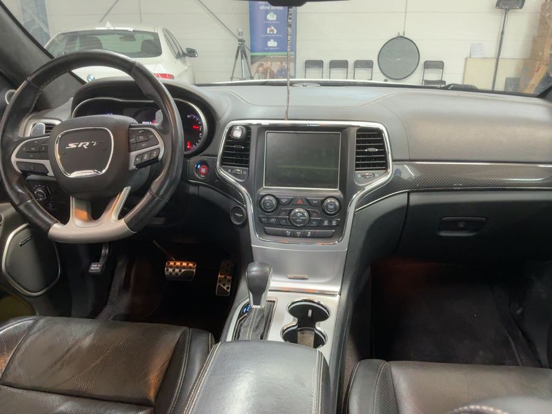 Jeep Grand Cherokee 6.4 V8 HEMI SRT — zdjęcie 12