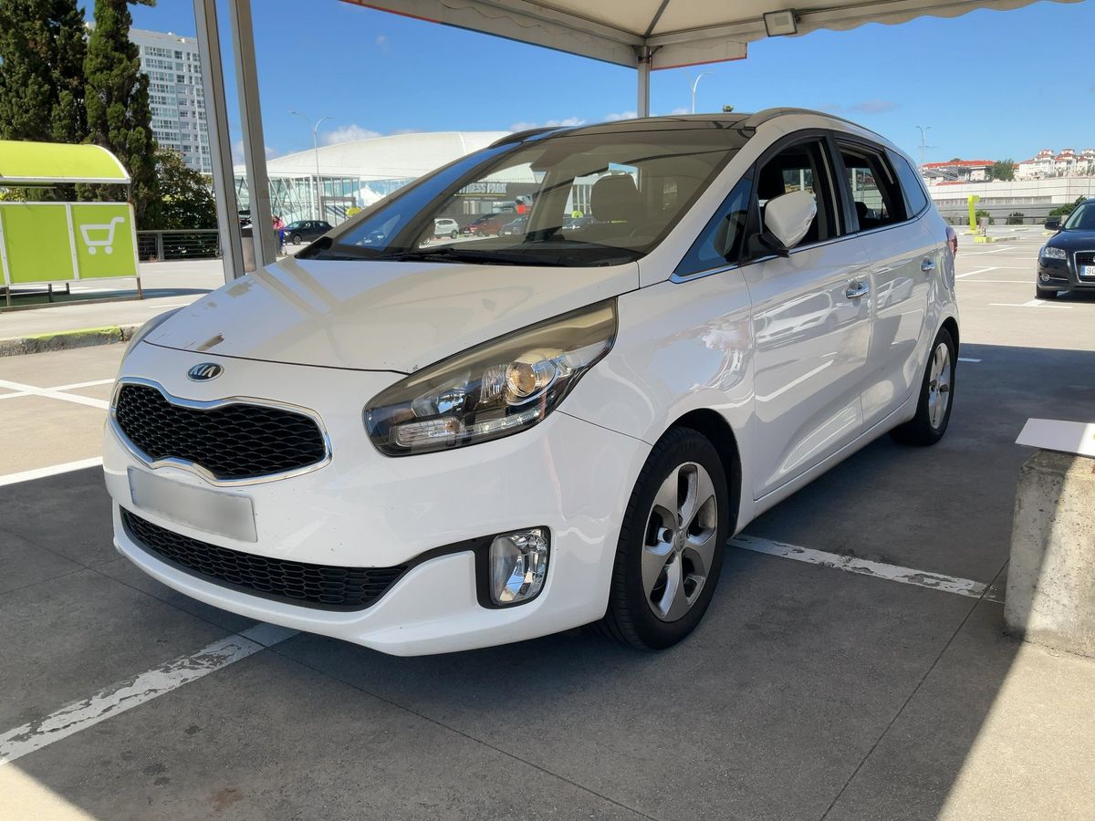 Kia Carens 2015