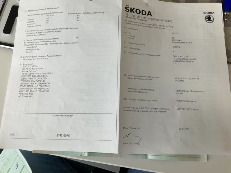 Skoda Octavia 1.6 TDI Ambition 2015 – снимка 22