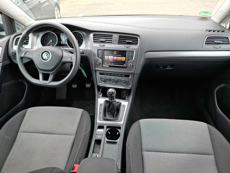 Volkswagen Golf VII 1.2 TSI Trendline BlueMotion Tech — zdjęcie 11