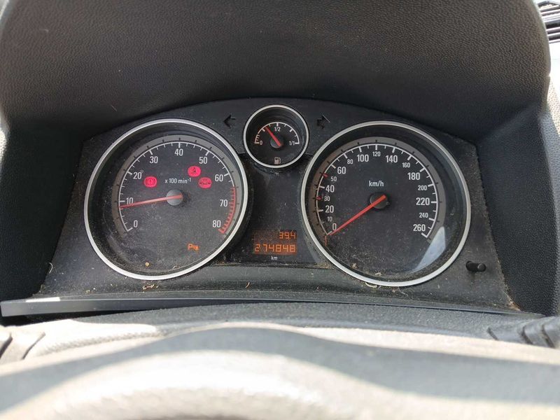 Opel Zafira 1.6 Innovation — zdjęcie 12