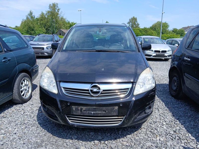 Opel Zafira 1.6 Innovation — zdjęcie 7