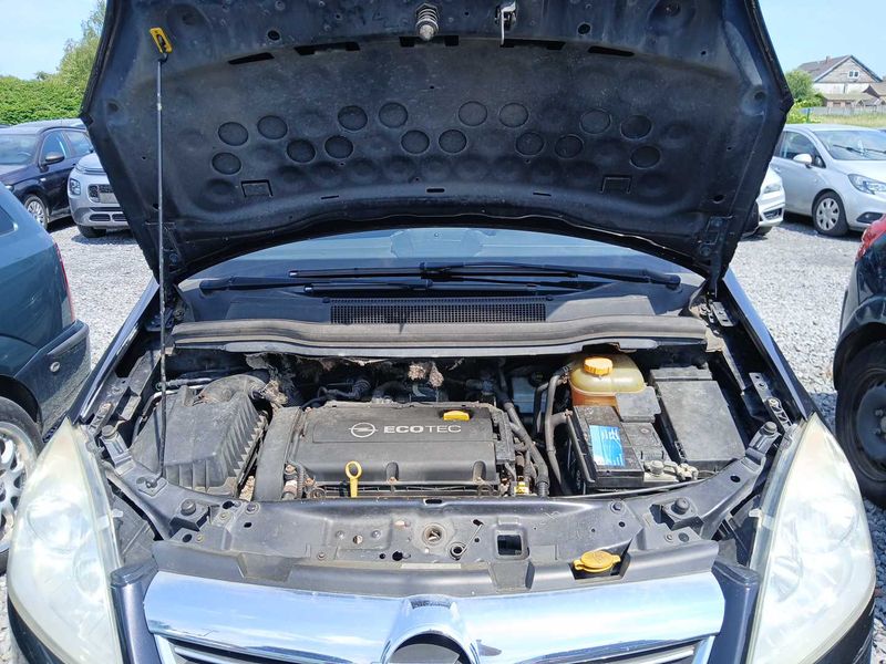 Opel Zafira 1.6 Innovation — zdjęcie 8