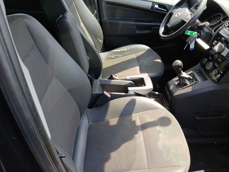 Opel Zafira 1.6 Innovation — zdjęcie 10