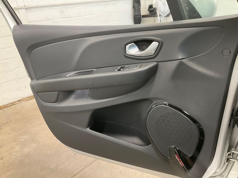 Renault Clio 1.5 dCi Energy Zen 2018 – снимка 22