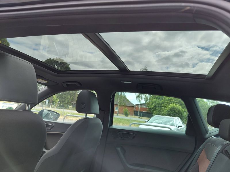 Seat Ateca 2.0 TDI Xcellence 4Drive — zdjęcie 22
