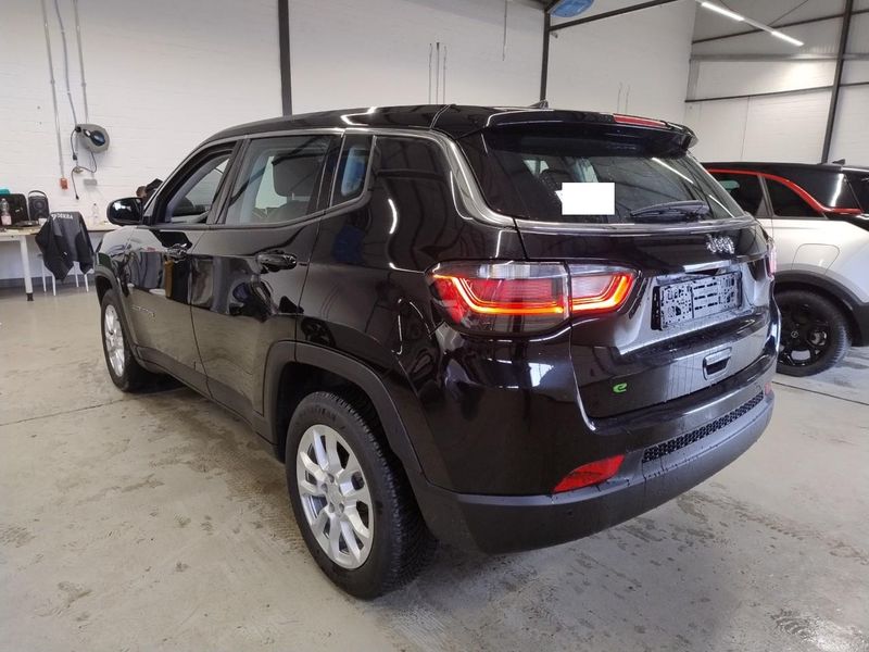 Jeep Compass 1.5 GSE T4 e-Hybrid Altitude — zdjęcie 2