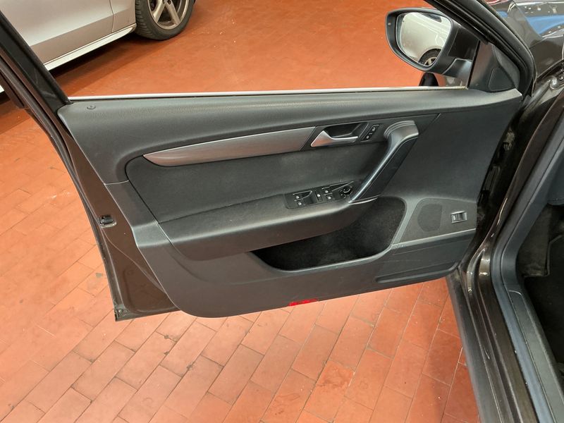 Volkswagen Passat 2.0 TDI Comfortline BlueMotion Tech 2014 – снимка 27
