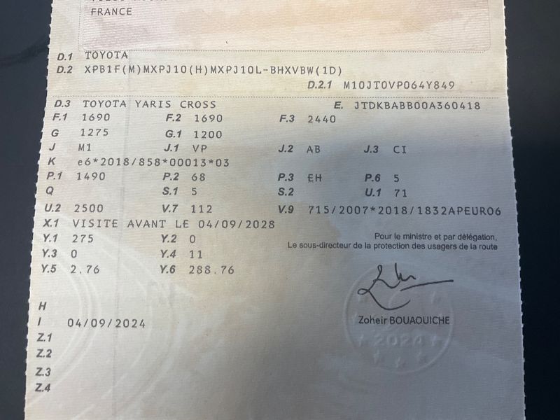 Toyota Yaris Cross 1.5 Hybrid 2WD GR Sport — zdjęcie 15