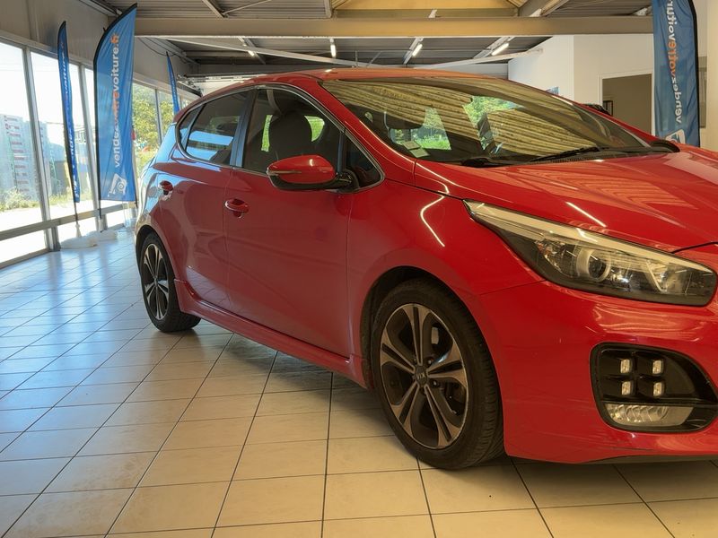 Kia cee'd 1.6 CRDi GT Line — zdjęcie 8
