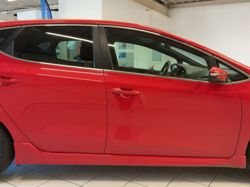 Kia cee'd 1.6 CRDi GT Line — zdjęcie 7