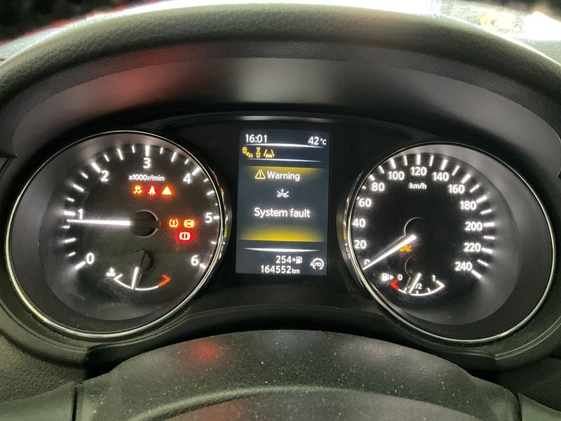 Nissan Pulsar 1.5 Turbodiesel Acenta Launch Edition — zdjęcie 13
