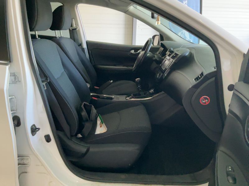 Nissan Pulsar 1.5 Turbodiesel Acenta Launch Edition — zdjęcie 11