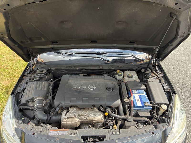 Opel Insignia Sports Tourer 2.0 CDTI Sport — zdjęcie 8