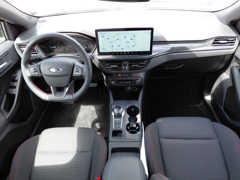 Ford Focus 1.5 TDCi EcoBlue ST-Line — zdjęcie 11
