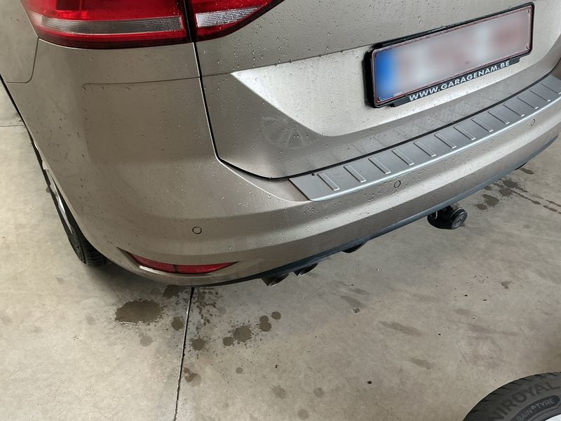 Volkswagen Touran 2.0 TDI Highline BlueMotion Tech 2016 – снимка 32