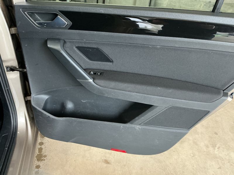 Volkswagen Touran 2.0 TDI Highline BlueMotion Tech 2016 – снимка 27