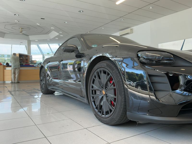 Porsche Taycan GTS — zdjęcie 8