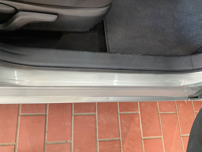 Toyota Auris Touring Sports 1.6 Life+ 2013 – снимка 24