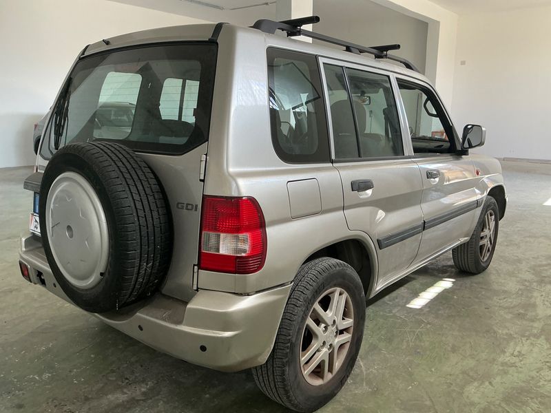 Mitsubishi Pajero 2.0 GDI 2000 — zdjęcie 2