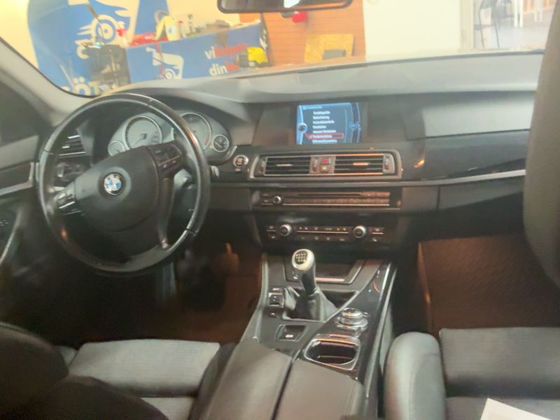 BMW 5er 520d 2011 – снимка 18