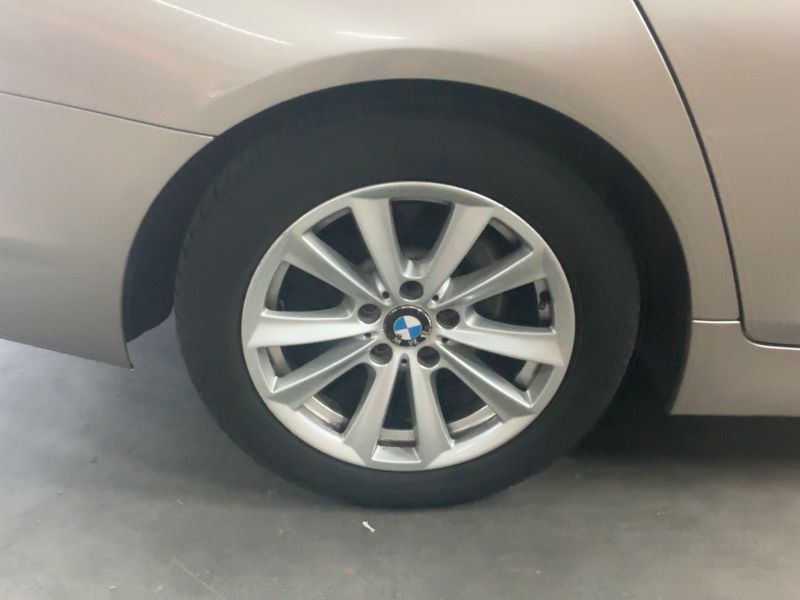 BMW 5er 520d 2011 – снимка 9