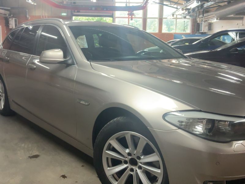 BMW 5er 520d 2011 – снимка 12