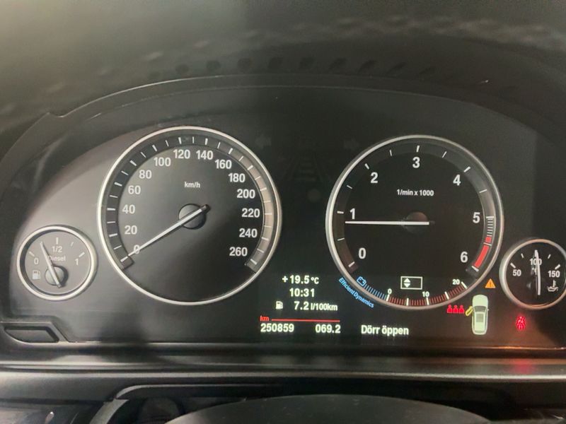 BMW 5er 520d 2011 – снимка 19