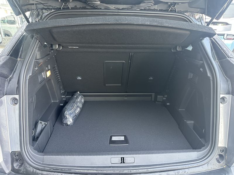 Peugeot 3008 1.2 Mild-Hybrid 136 GT 2024 – снимка 9