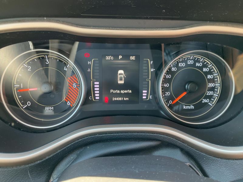 Jeep Cherokee 2.2 M-Jet Longitude 4WD — zdjęcie 13