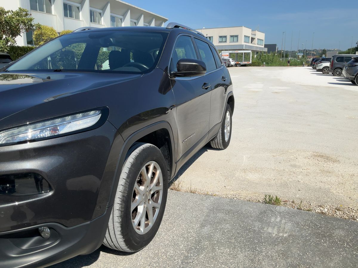 Jeep Cherokee 2.2 M-Jet Longitude 4WD