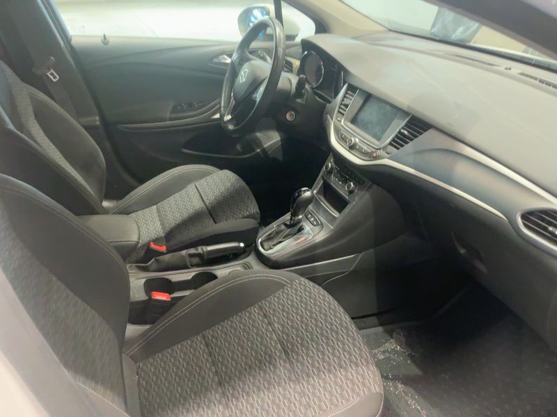 Opel Astra 1.6 CDTI 120 Jahre Start/Stop 2019 – снимка 17