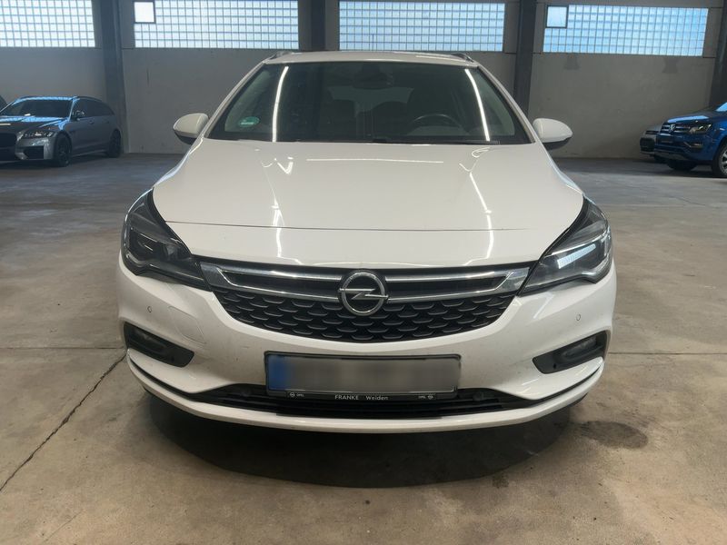 Opel Astra 1.6 CDTI 120 Jahre Start/Stop 2019 – снимка 14