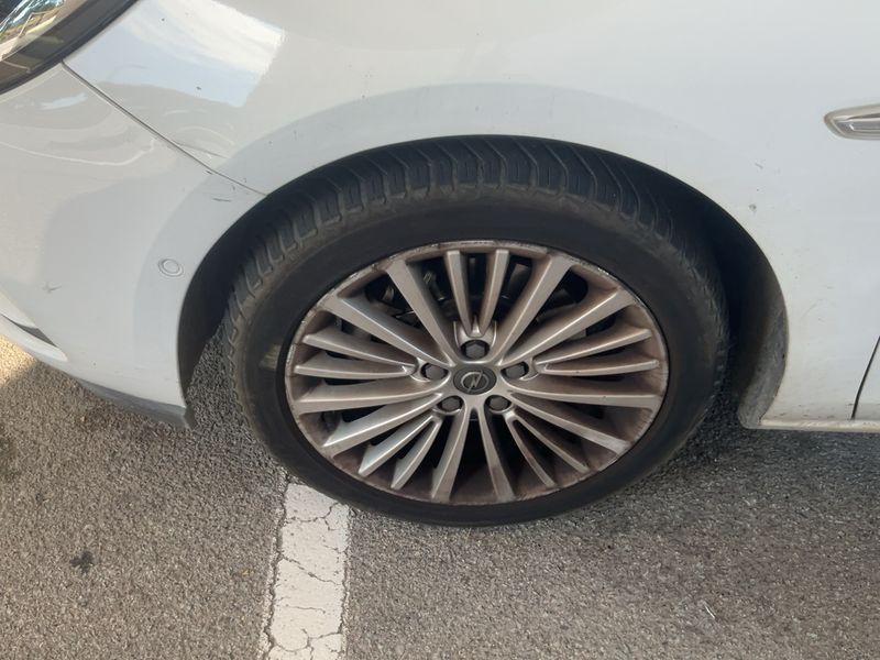 Opel Astra 1.6 CDTI DPF Excellence 2016 – снимка 3