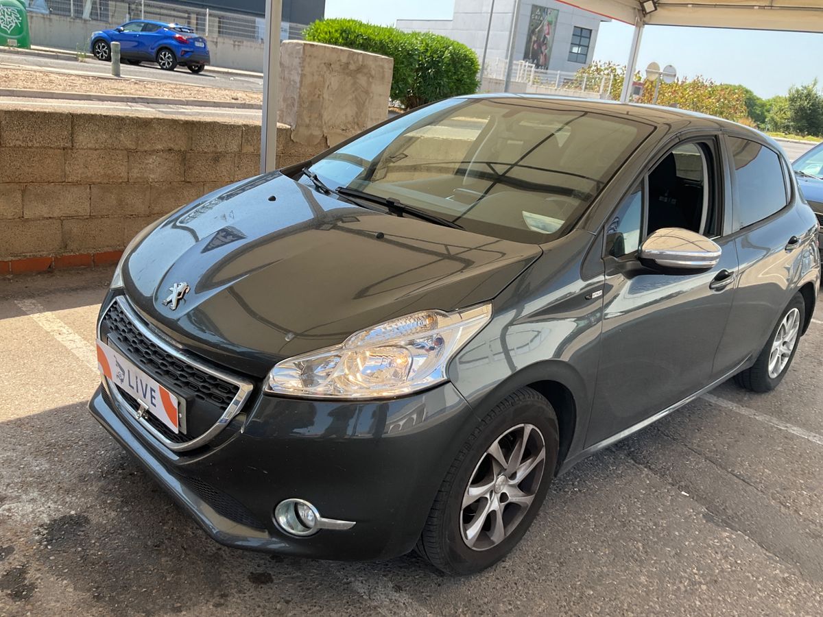 Peugeot 208 2015