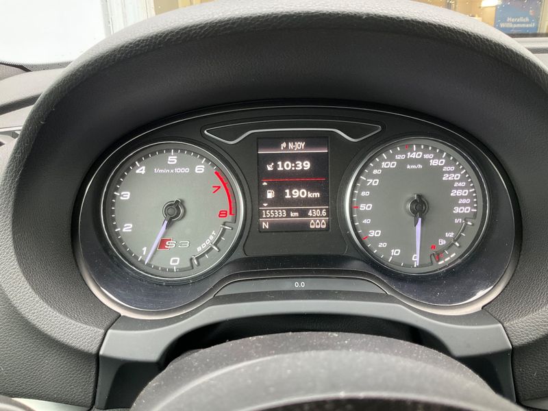 Audi S3 Sportback 2.0 TFSI quattro — zdjęcie 13