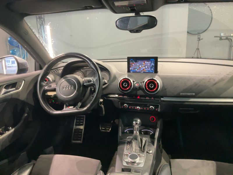 Audi S3 Sportback 2.0 TFSI quattro — zdjęcie 12