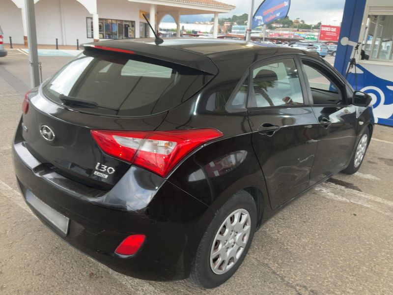 Hyundai i30 1.4 CRDi City S — zdjęcie 6