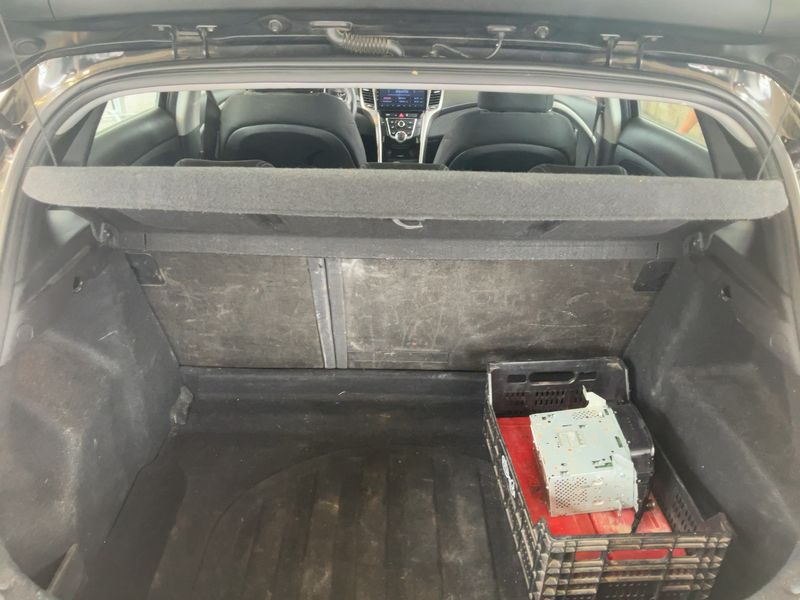 Hyundai i30 1.4 CRDi City S — zdjęcie 10