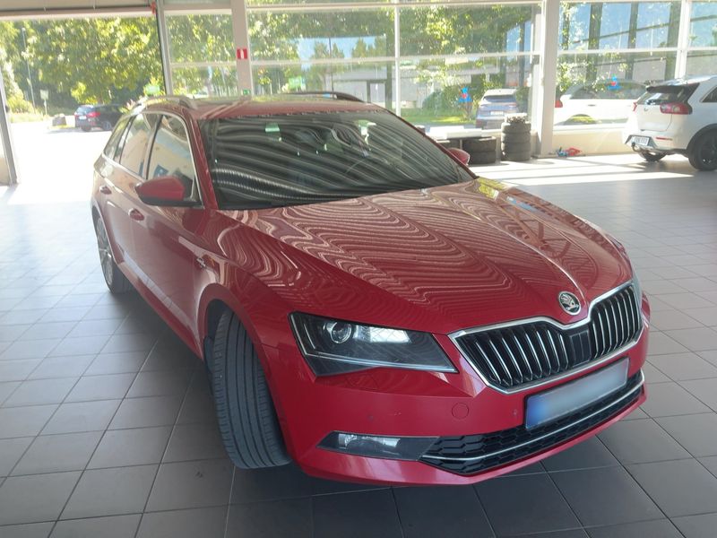 Skoda Superb 2.0 TDI Laurin & Klement 4x4 2018 – снимка 12