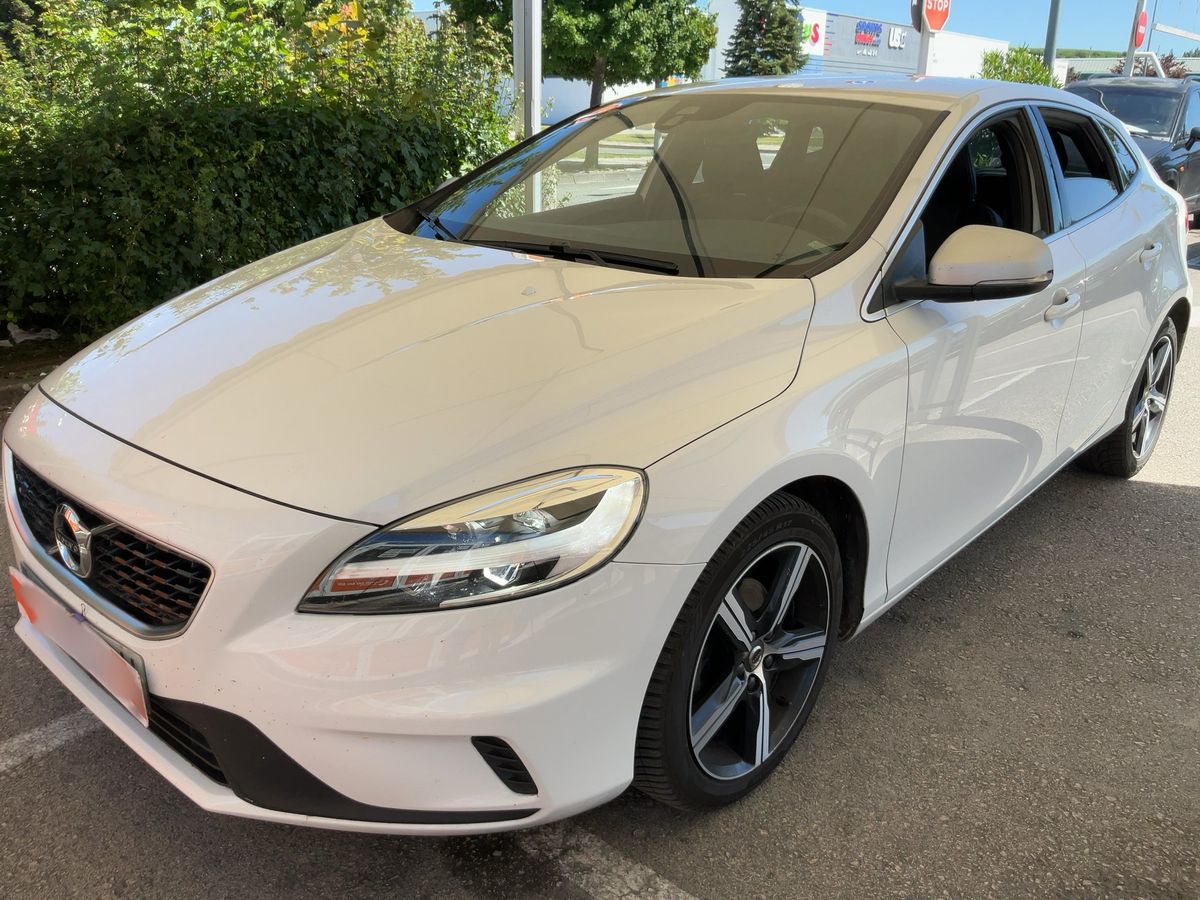 Volvo V40 2017