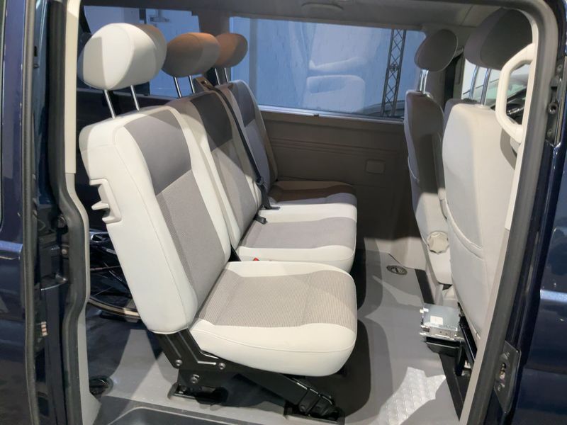 Volkswagen T5 Caravelle 2.0 TDI Comfortline lang — zdjęcie 14