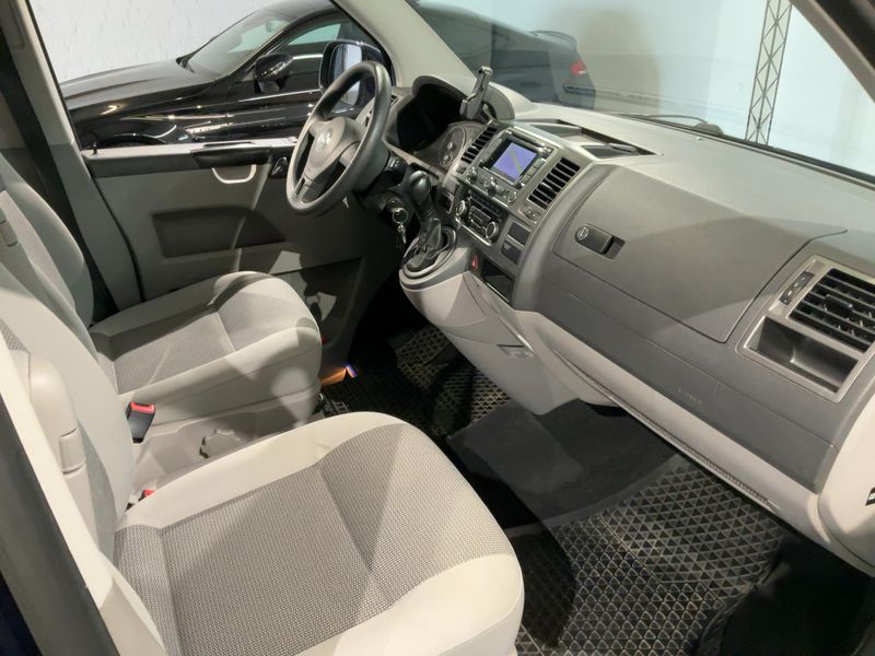 Volkswagen T5 Caravelle 2.0 TDI Comfortline lang — zdjęcie 11