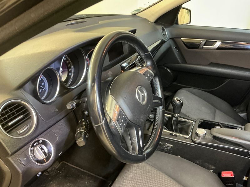 Mercedes-Benz C-Klasse C 200 CDI T BlueEfficiency Classic 2011 – снимка 27