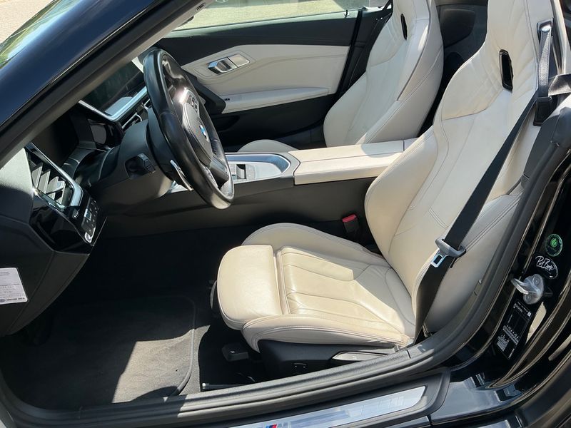 BMW Z4 sDrive 30i M Sport — zdjęcie 11